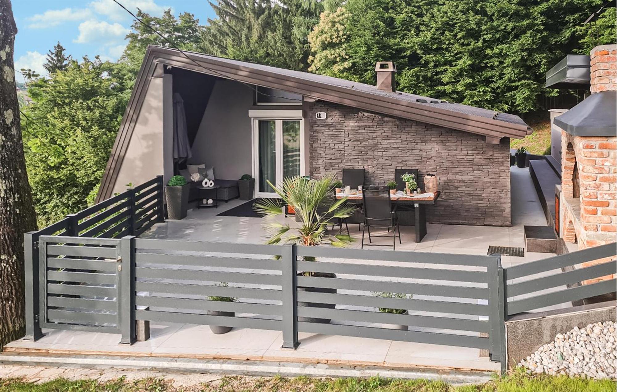 Nice Home In Karlovac With Wifi Exterior photo